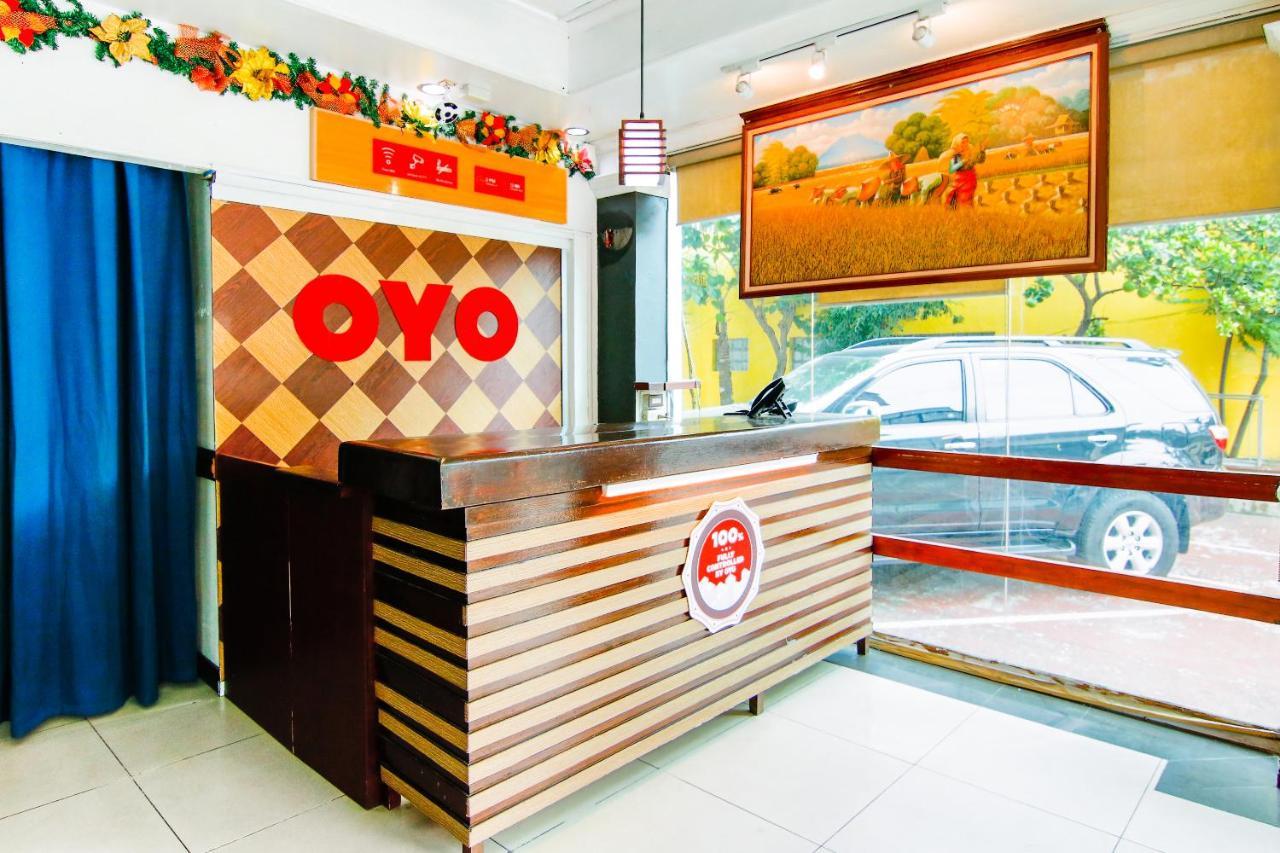 Oyo 117 Rochelle Apartelle Hotel Bandar Quezon Luaran gambar